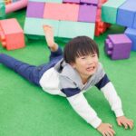 【社会】小1の暴力件数が「10年で10倍」に激増。「先生なんて大嫌い！」ほうきで顔面を殴打…現場を震撼させる“幼稚な暴力”の正体