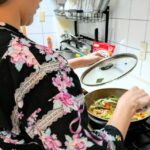 【朝日新聞】在留手数料を値上げ、入管法改正へ　永住許可は1万円→20万円　財務省の思惑と在日外国人の不安