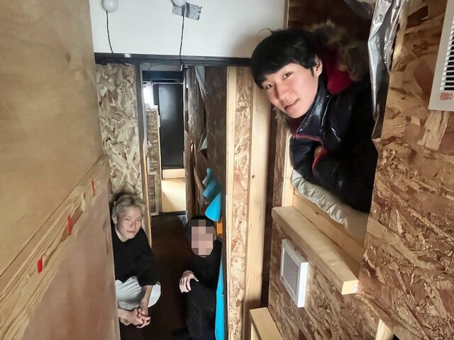 【お金】都内で“家賃1.9万円”の激安シェアハウスに住む20代男性の生活「無理して稼ごうとは思わない」同じカレーを1週間食べることも