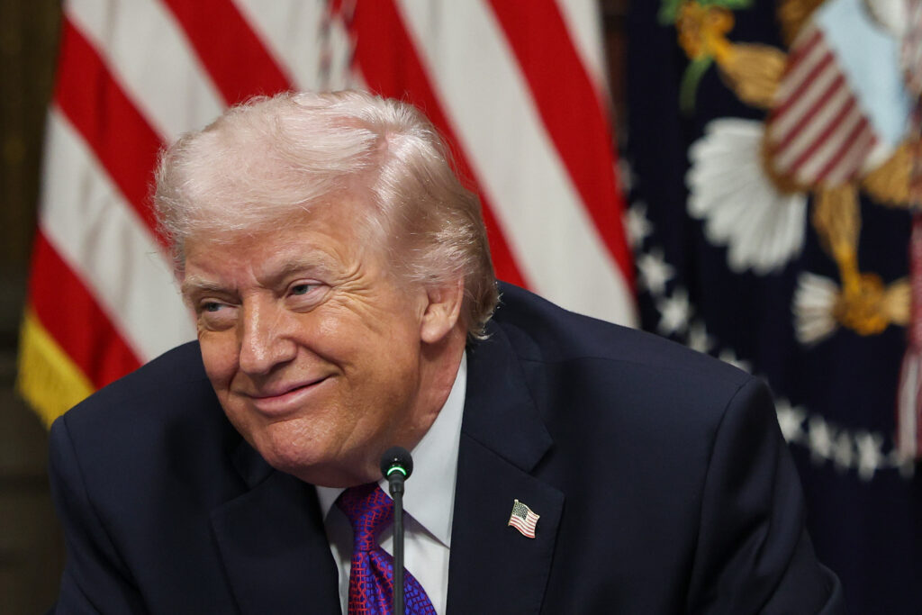 イラン作戦「10点中15点」 トランプ氏、戦況優勢強調