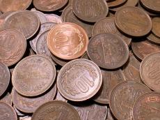 【社会】半裸の巨乳女性描いた10円玉、静岡で多数出回る　造幣局「故意の損傷は違法。警察にも届け出て」