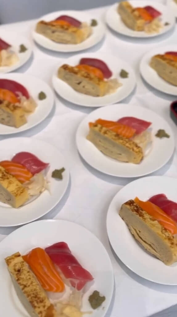 【“天皇陛下の誕生日会”に行ったら……「すご～い」】ドイツで開催の“豪華な料理”が135万再生「びっくり」「初めて知りました！」