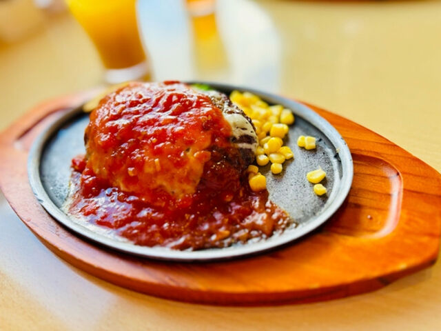 【調査】ハンバーグが最高にうまいと思う「ファミレスチェーン」ランキング！　2位は「ビッグボーイ」、1位は？