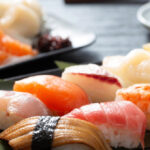 「初任給のプレゼント」に変化　親世代と20代で、どう違う？　(三井住友ﾄﾗｽﾄｸﾗﾌﾞ調べ)