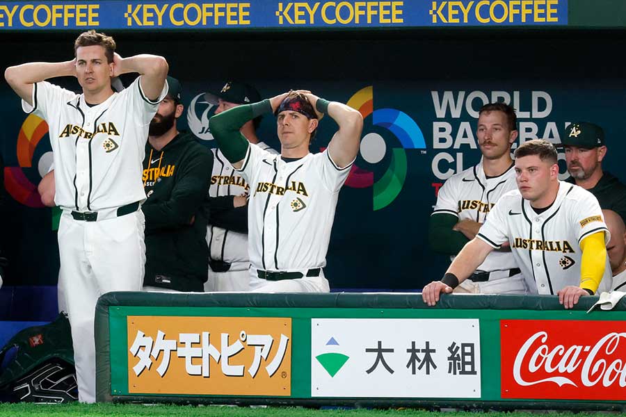 【オーストラリアナイン涙、10分間ベンチで動けず　WBC悪夢の1次ラウンド敗退】 侍関係ないのに・・・日本人が「涙腺崩壊」