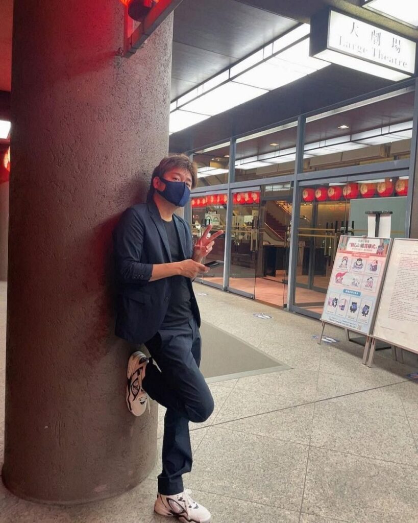 【実家は20LLLDDDKKK＆ヘリポート付き】お年玉は100万円、両親は超有名俳優…43歳俳優・仁科克基〝雰囲気一変〟姿に「男前です」「素敵」の声