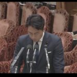 【画像】小泉防衛大臣の頭皮、かなりやばい