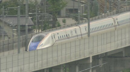 「乗客に蹴られた」北陸新幹線 “つるぎ” 車掌から通報　警察対応38分の遅れ　240人に影響