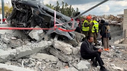 【国際】イスラエルから日本人の退避が始まる　イラン報復攻撃を受けて日本政府のバスに4人乗せて出発