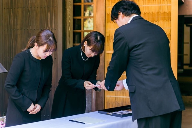 岐阜の知人の通夜に「香典5000円」を用意したら「オサミシミマイないの？」と言われビックリ 初耳だけどどういう意味!?