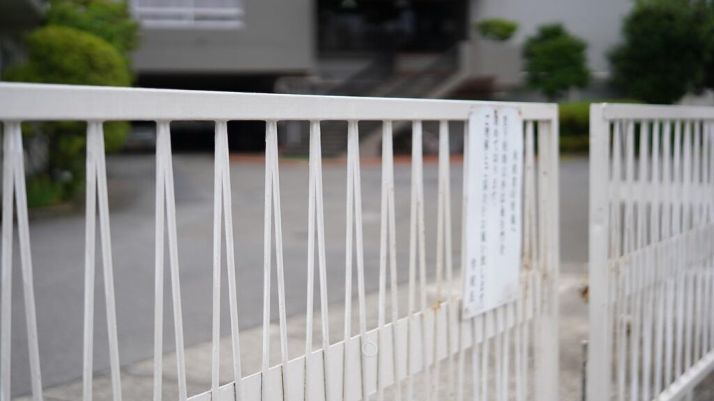 【教育】学校は「便利屋」ではないけれど　高崎市の「午前7時開門」から考える、学校に求める役割の限界