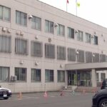 サーモン刺身など8点9174円分、商品重ねてスキャンせず…58歳無職の女を現行犯逮捕