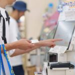 「コンビニのセルフレジ論争」に大きな注目　ローソン、セブン、ファミマ…三者三様に