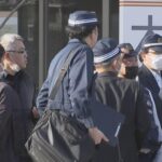 【速報】広島・福山市　”拳銃のようなもの”持ち立てこもり　警察が突入　倒れている男を発見