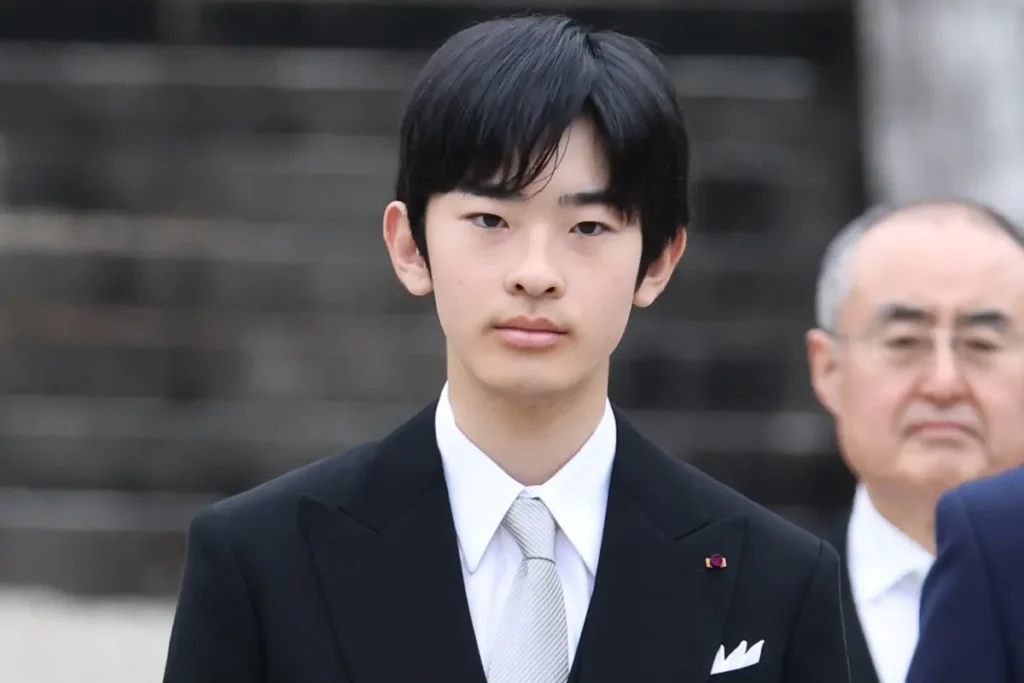 【皇室】悠仁さま　大学進学後に急増する紀子さま“ご同行公務”に複雑胸中…宮内庁内でも「お一人のほうが実りも多いのでは」