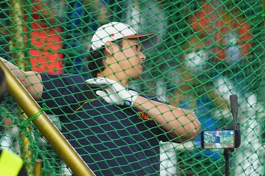 【大谷翔平、衝撃の看板越え特大弾！】フリー打撃に東京ドーム騒然