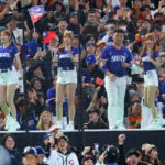 【龍角散のCMに出演したことでも話題】「え、いるんだ」 WBCスタンドに現れた台湾の人気美女チュンチュン　脚だし＆腰フリフリ「マジで一番可愛い」