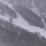 斑尾高原スキー場で「全層雪崩」規模は最大幅185m長さ600m　10～40代の男女4人が大けが