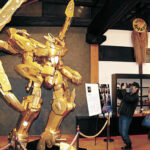 アクエリオン公開　迫力の像、ファン続々　道の駅たいら