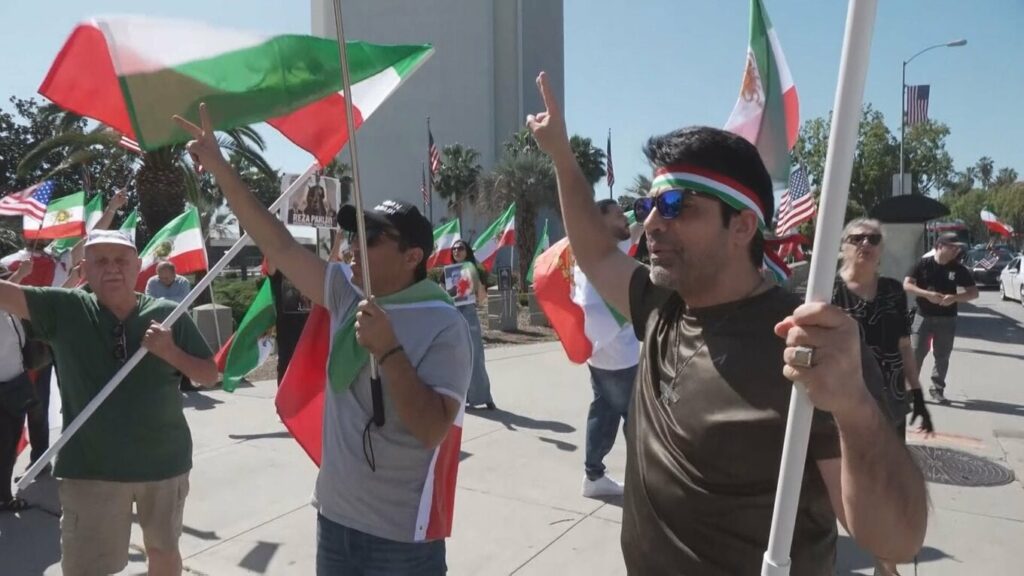 【トランプ大統領ありがとう！これ以上ないほど幸せな日です】アメリカ・ロサンゼルスでイラン系住民から歓喜の声　最高指導者ハメネイ師死亡の情報受け　亡命イラン人らが体制崩壊に期待