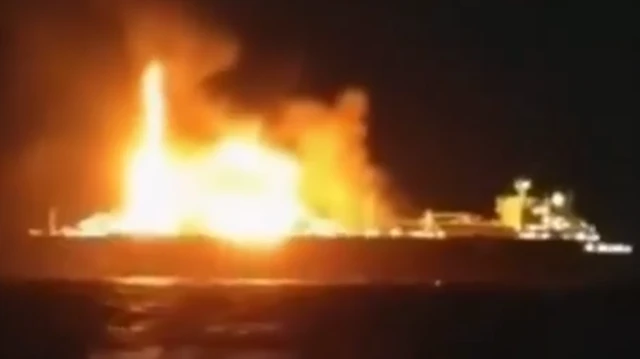 【ロシア経済】ロシアのLNG船が地中海で爆発炎上して沈没3月3日／ロシアの石油輸出20%を占める石油ターミナルが爆発炎上　石油港ノヴォロシースクに大量ドローンで波状攻撃3月2日