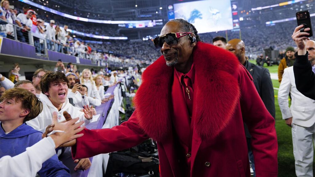 【日経】NetflixがWBCに賭ける理由　動画配信はなぜスポーツに向かうのか