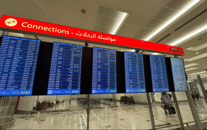 富裕層専用SNS『スレッズ』、ドバイから帰国できない日本人で溢れかえるww