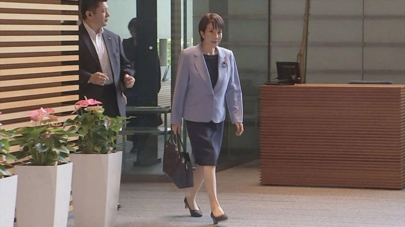 YouTuberカズ、高市早苗首相と同じ便に偶然搭乗　首相の“エコノミー利用”に驚き