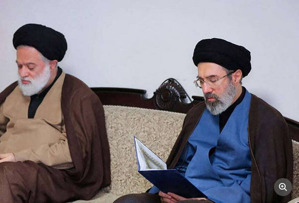 イラン最高指導者にハメネイ氏の次男。独裁国家の香りが漂い始めUSA終わるwww