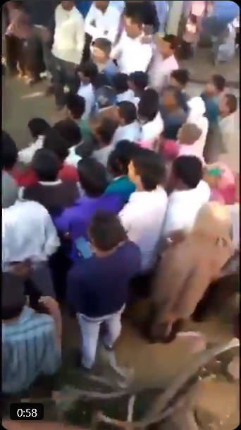 【国連は、ここに行けよ！！】受けた〇姦を訴えたため、公衆の面前で絞首刑に処された。前には何度も逮捕され、そのたびに100回の鞭打ち刑を言い渡されてい