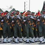 【中東】イラン、革命防衛隊 ＝ ティターンズ  ／　イラン国軍 ＝ 地球連邦軍（正規軍）の例えが秀逸