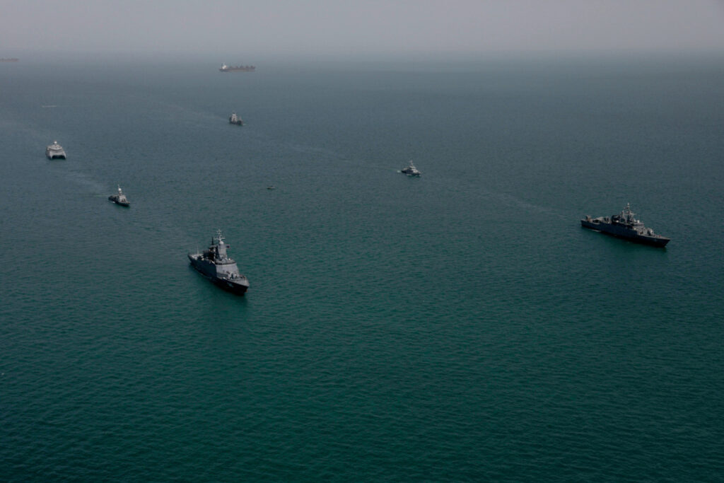 ホルムズ海峡、中国のみ許可。