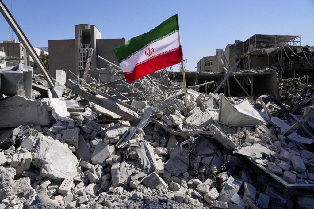 トランプ大統領「イランにはもう海軍はない。壊滅させられた。空軍もない。これも壊滅した」