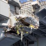 【速報】空母、攻撃受け損傷・・・