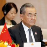 王毅ちゃん「頼む！世界がどうなってもいい！中国にだけは石油を融通してくれ」　中東各国へ特使派遣