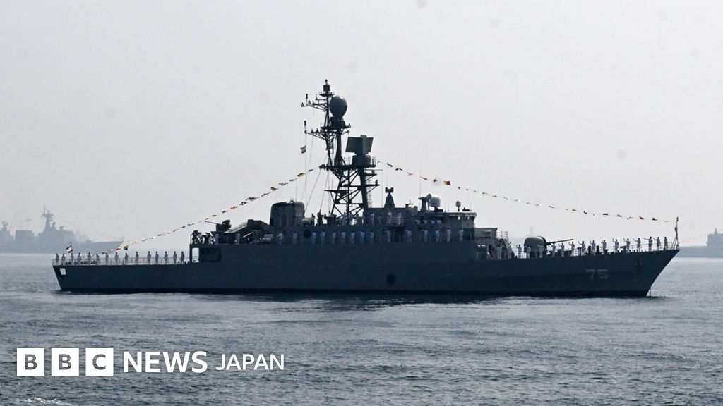 イラン艦、インド主催の海軍演習に招待され無防備中に米潜水艦が攻撃、道義的に哀悼を示すべき
