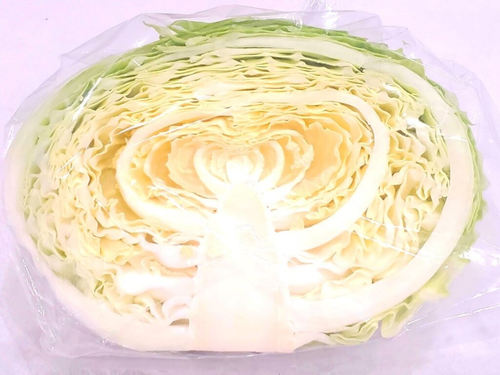 【食べ物】画像のようなキャベツは選ばないで！】八百屋からのお願い！そのワケとは
