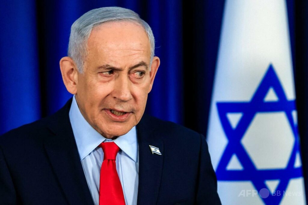 イスラエル首相、激怒した議員たちに国会を追い出されるwww