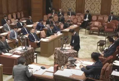 高市一派｢養子で皇族増やせばいい｣宮内庁｢女系と同じくそんな事例は歴史上存在しない｣