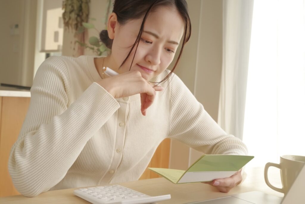 【お金】離婚した元夫が亡くなりました。私が子どもを引き取って育てているのに、「現在の妻」が遺族年金を独り占めするなんてズルくないですか？ 元妻には1円も入らないのでしょうか？