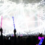 14歳が…「メン地下」にのめり込む少女たち　1枚千円で推しと1分間の会話から、300万円で大阪日帰り旅行まで　資金は路上売春やパパ活も