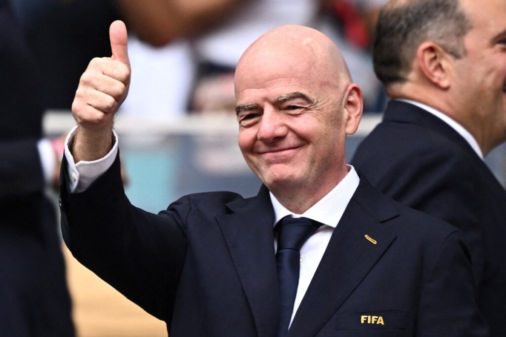 W杯64か国案は中国への「忖度だろ！」　FIFA会長が意欲も…渦巻く皮肉「出られるまで拡大するんでしょ」