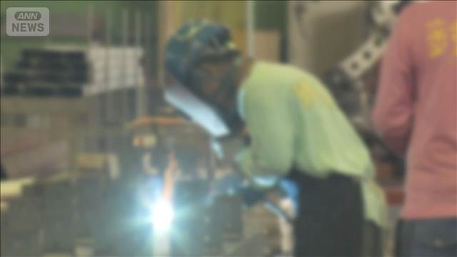 【経済】日本からの海外送金が1兆円超で過去最大　10年で2倍以上に　外国人労働者の増加を反映