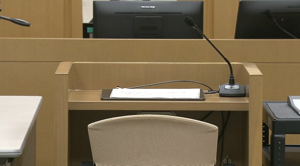 姉「それはチ◯〇よ！間違いないわ」歯科医に鉄棒ぬらぬらを口に入れられた女性、姉に相談
