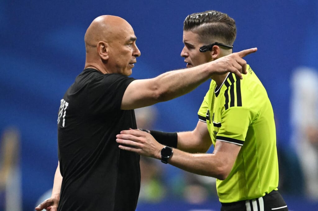 【サッカー】FIFA、過剰な審判批判の選手・監督らをW杯後に処分へ…イングランド＆エジプト監督などが対象に？