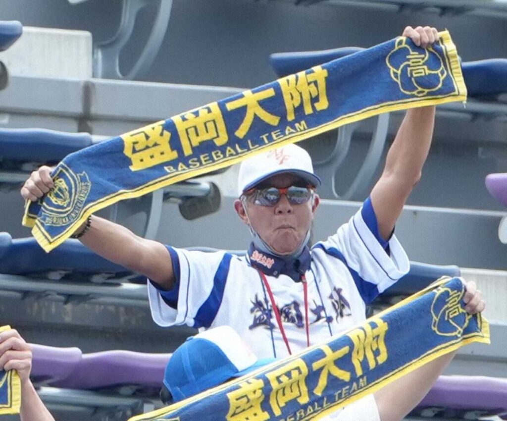 柳葉敏郎さん、高校球児の長男応援に駆けつける