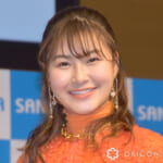 【スケート】村上佳菜子、露天風呂でバスタオル巻いた“胸元チラリ”なレアショットに反響