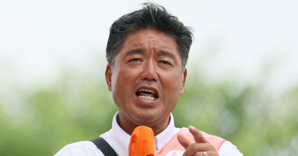下地幹郎氏 “全否定”していた沖縄知事選に出馬表明…地元でささやかれる“二馬力選挙”説の信憑性 | 女性自身