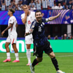 【Ｗ杯】アルゼンチンが激闘制し決勝へ…終盤の２得点でイングランドを逆転　メッシが右足で決勝点アシスト