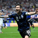 【サッカー】W杯決勝を前に、FIFAの「アルゼンチン優遇」を疑う声が上がる理由